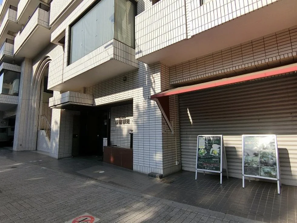 ビューシティ新宿御苑ビル 2 エントランス 3