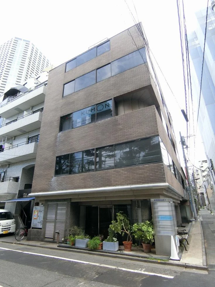 新宿MOAビル 3 オフィスビル外観 3
