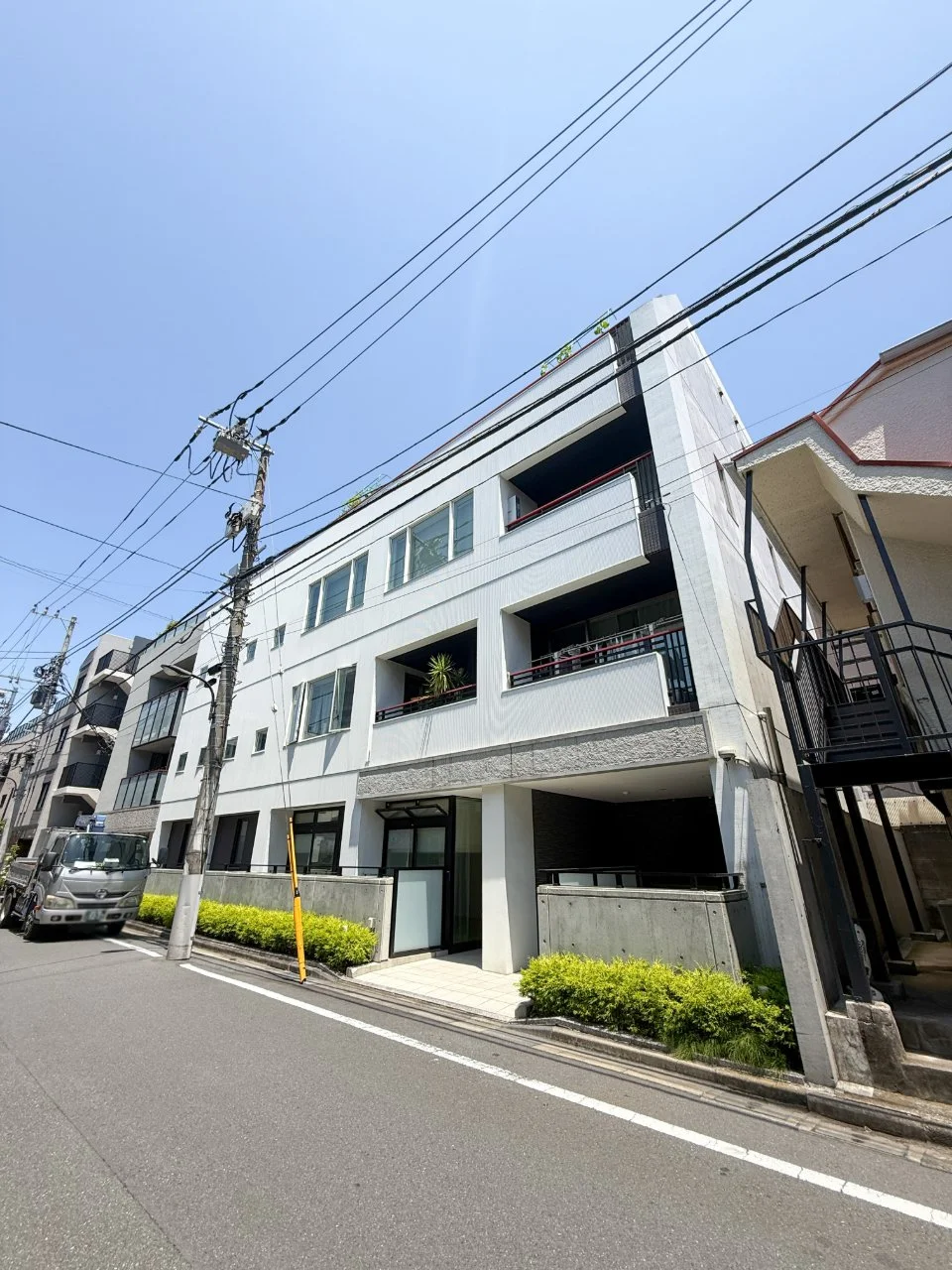 コートイン信濃町ビル B1 外観 1