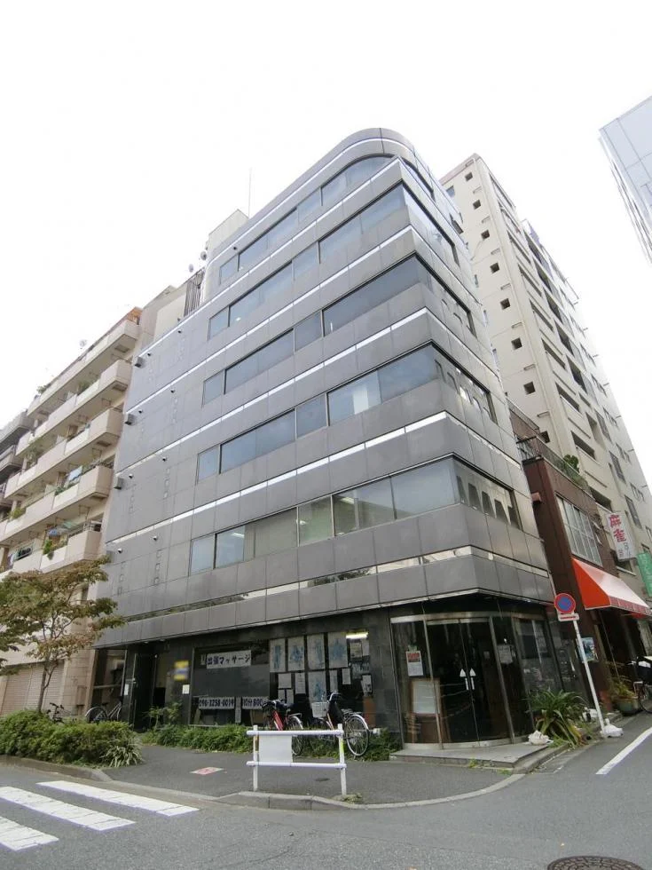 新宿ISビル 3 オフィスビル外観 1