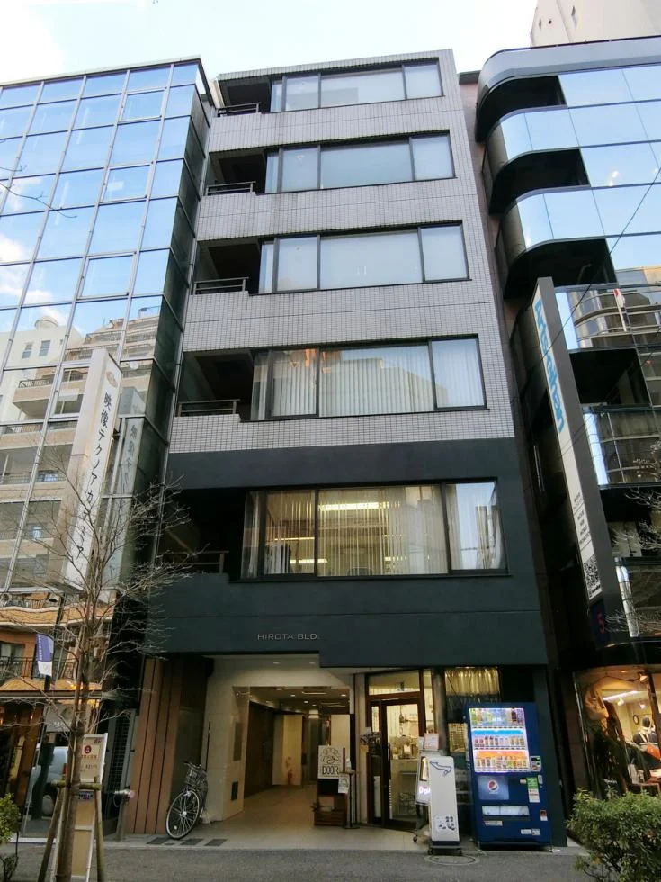 プライマリ新宿御苑ビル 5 オフィスビル外観 1