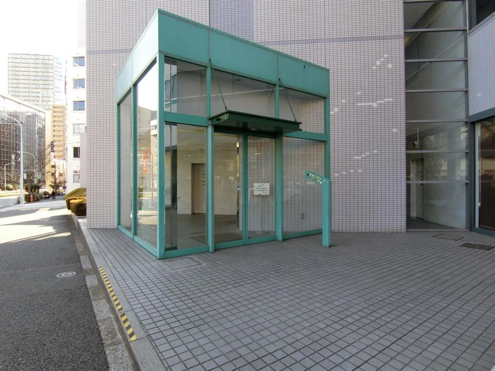 新宿御苑前アネックスビル 8 エントランス 3