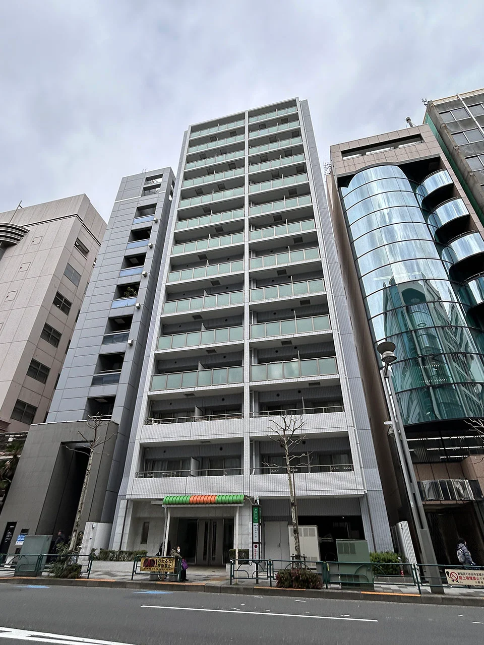 コンフォリア新宿御苑Ⅰ 13 外観 1