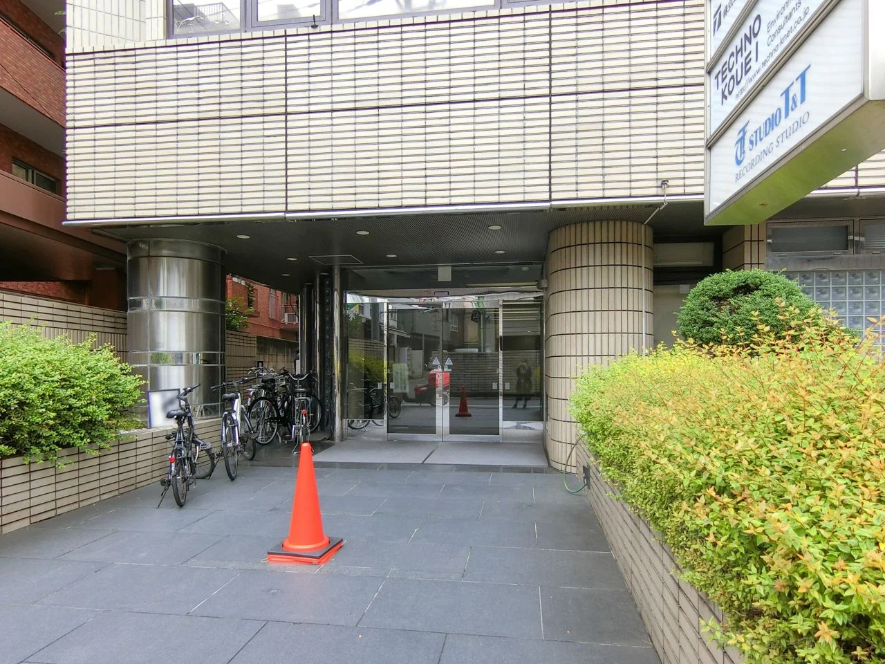 トーワ西新宿ビル 2 エントランス 3