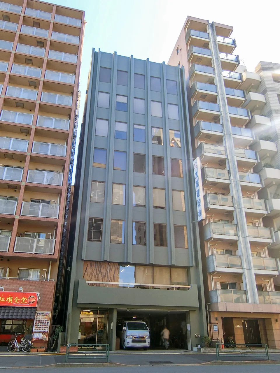 新宿太陽ビル 7 オフィスビル外観 2