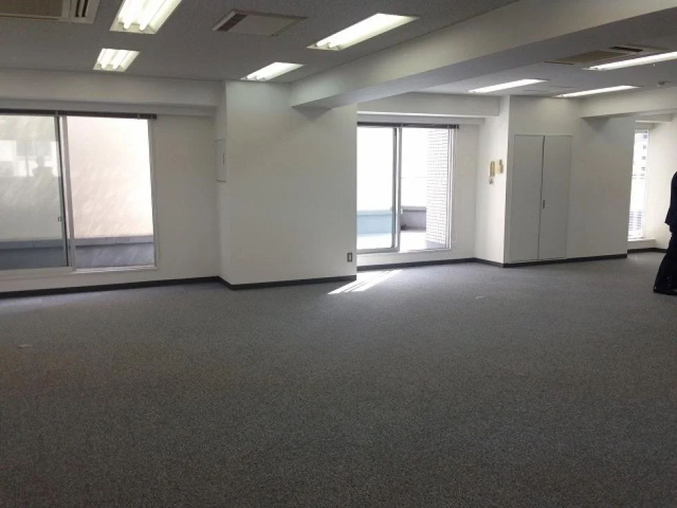 西新宿ビル 8 執務室 8
