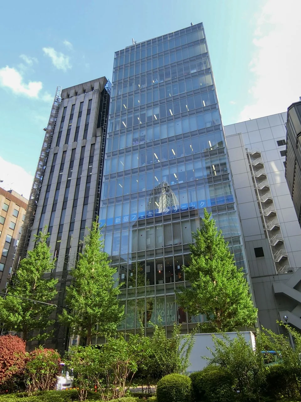 VORT西新宿Ⅲビル 6 オフィスビル外観 1