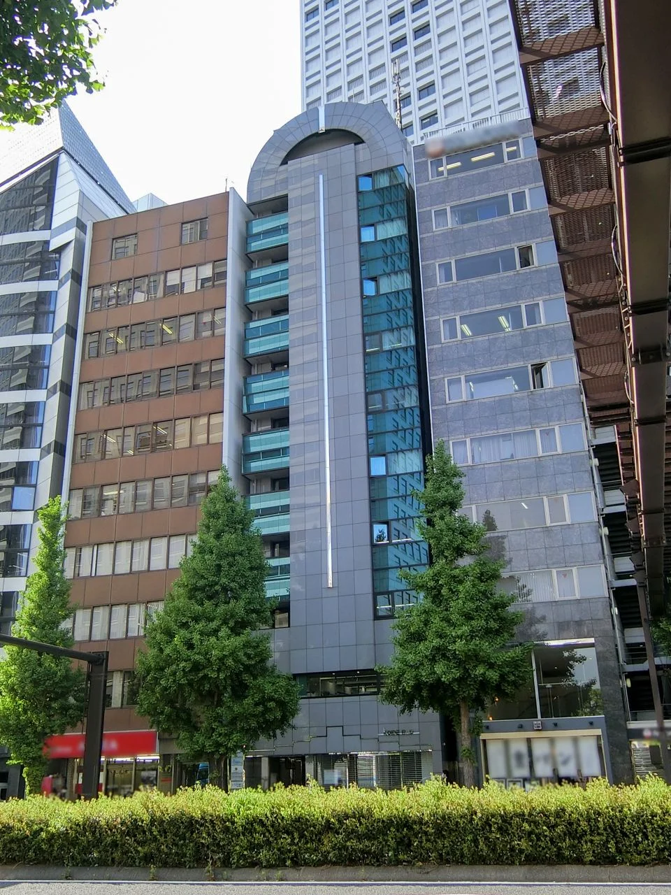 西新宿小出ビル 10 オフィスビル外観 1