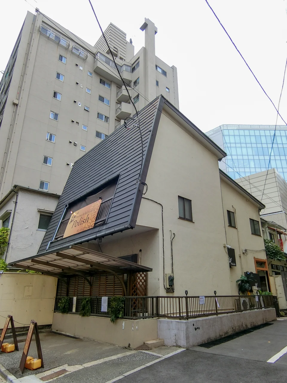 新宿4丁目貸家 1階から2階 外観 1