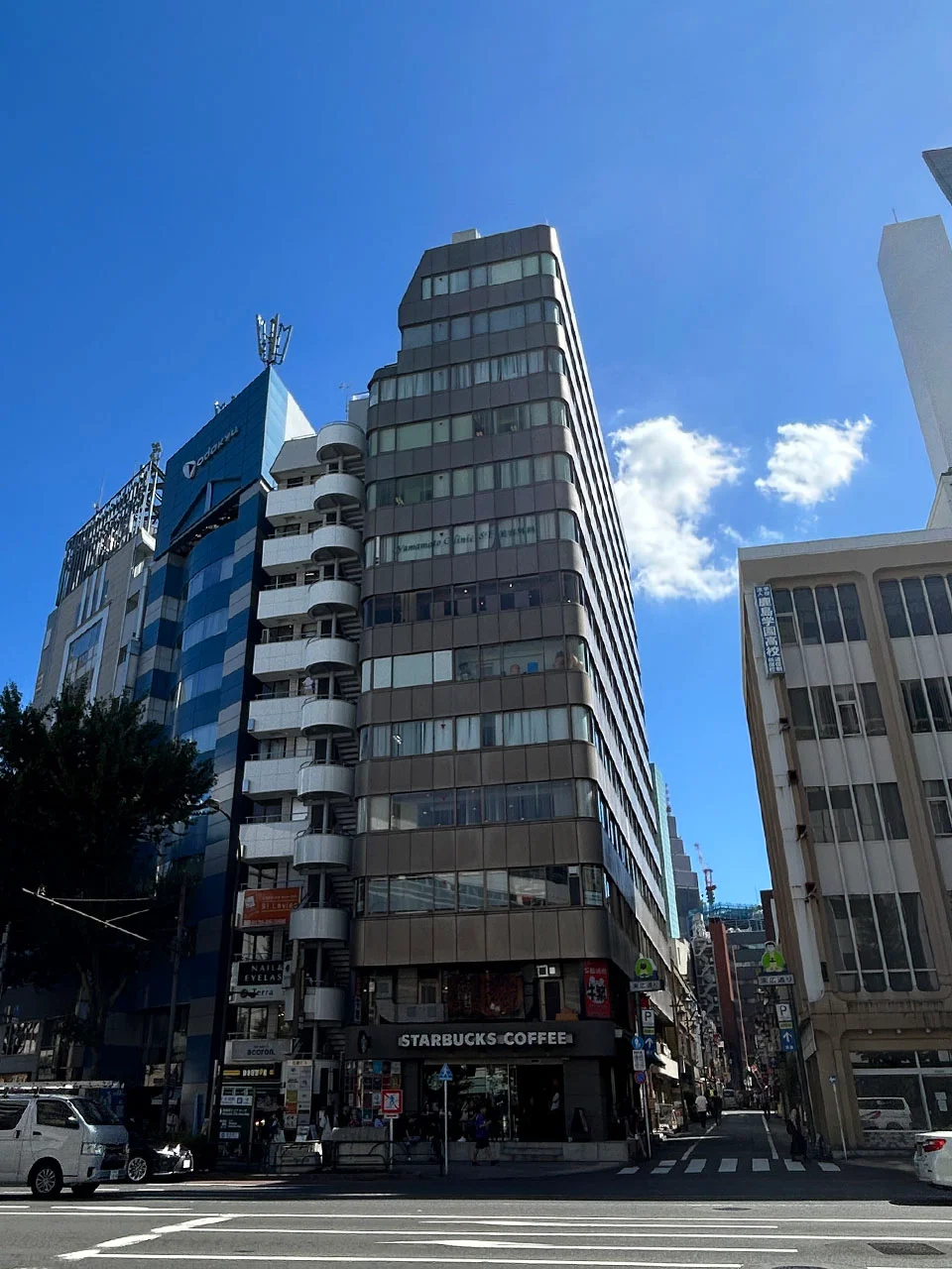 エクレ新宿ビル 3 オフィスビル外観 1