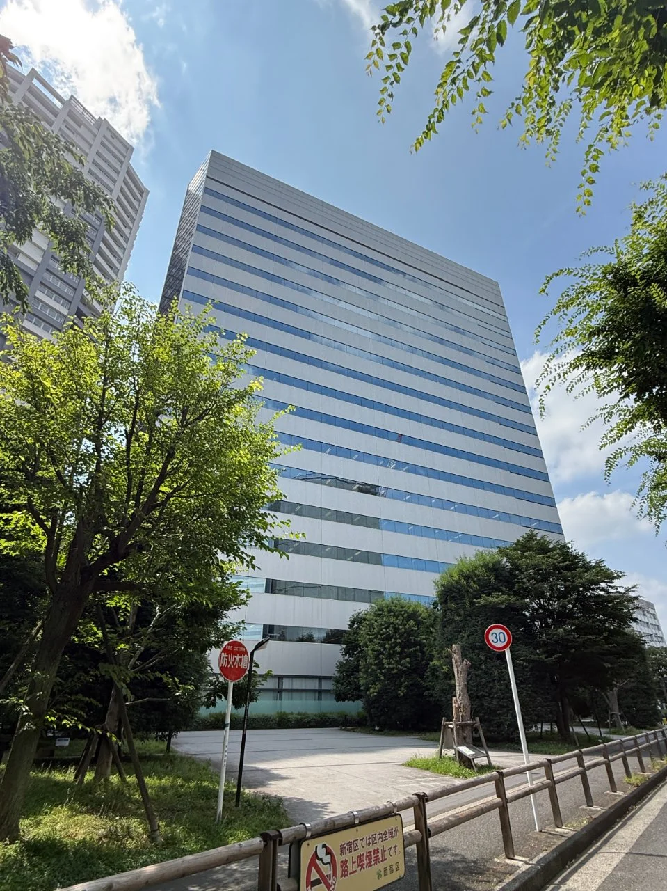 西新宿プライムスクエア 9 オフィスビル外観 2