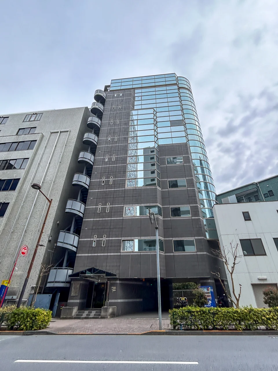 幸伸ビル新宿 2 オフィスビル外観 2