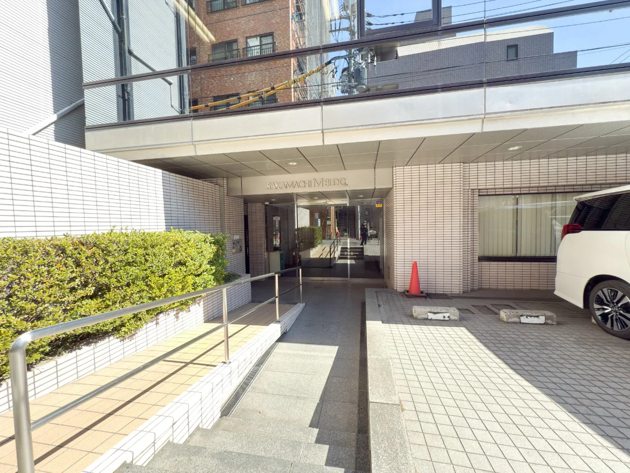 坂町Mビル 4 ビルエントランス 4