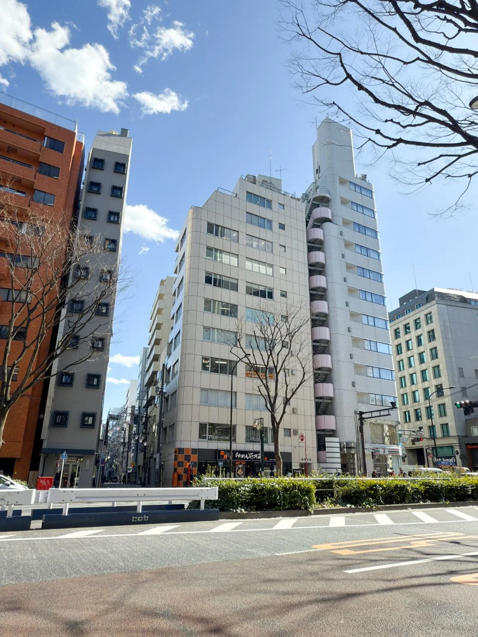 山本ビル 4 オフィスビル外観 2
