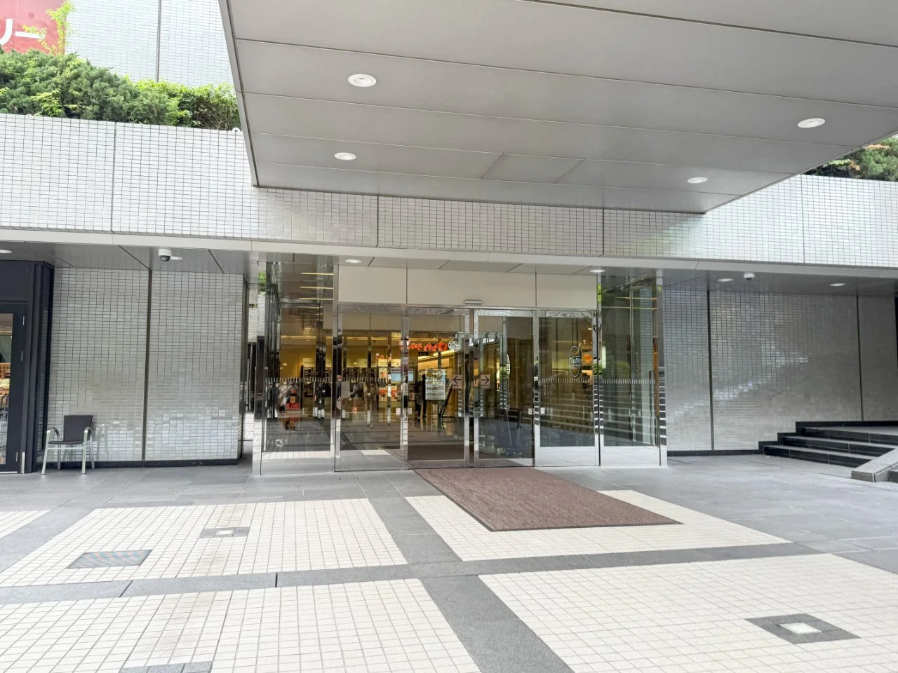 新宿NSビル 10 ビルエントランス 6