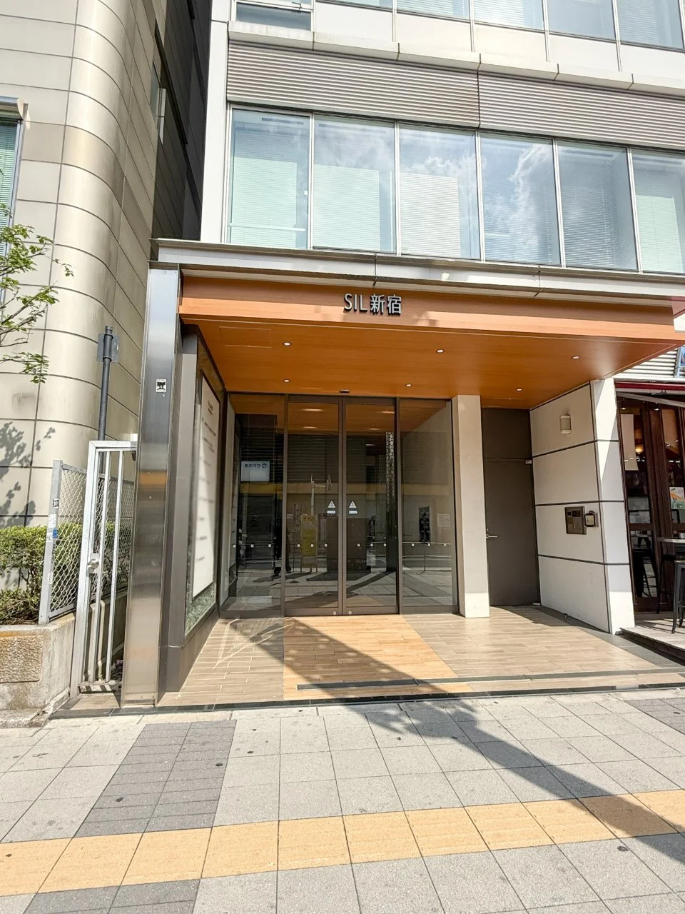 SIL新宿 4 ビルエントランス 5