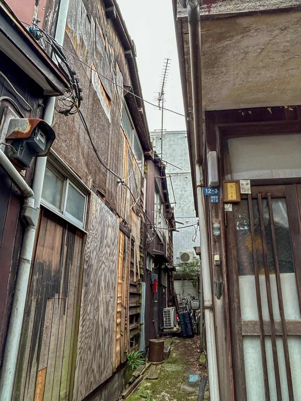 西新宿長屋ビル 一棟貸し 外観 1