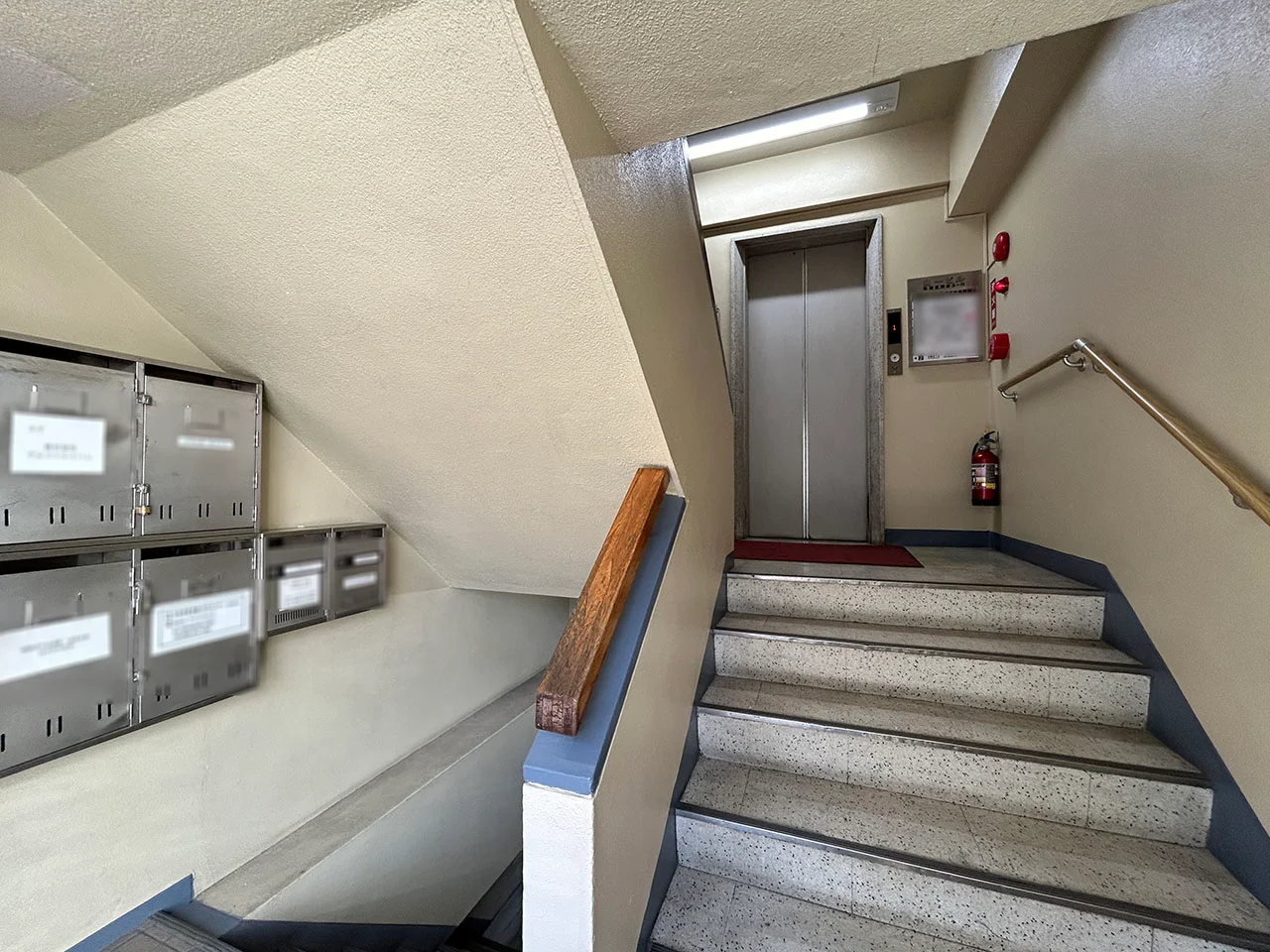 山一ビル 1 ビルエントランス 3