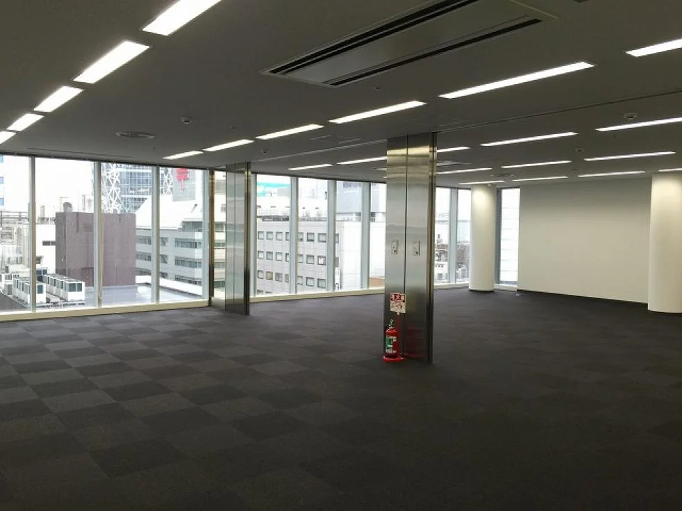 VORT西新宿Ⅲビル 8 執務室 9