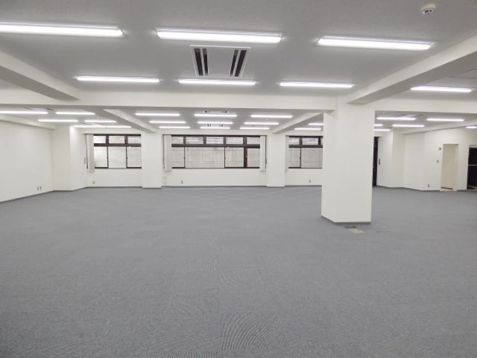 KSKビル B1 内装 1