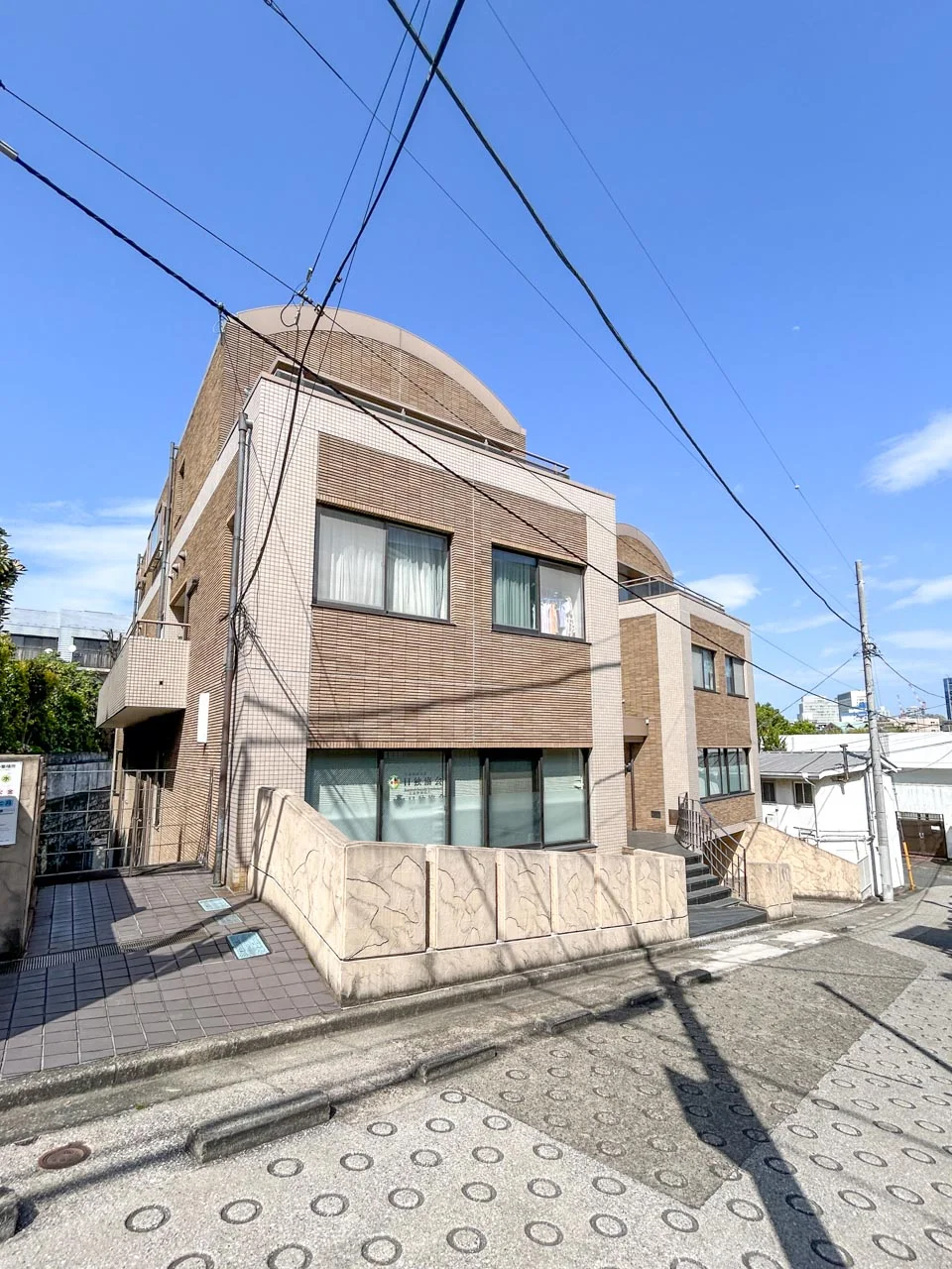 マヤ信濃町二番館ビル 1 オフィスビル外観 1