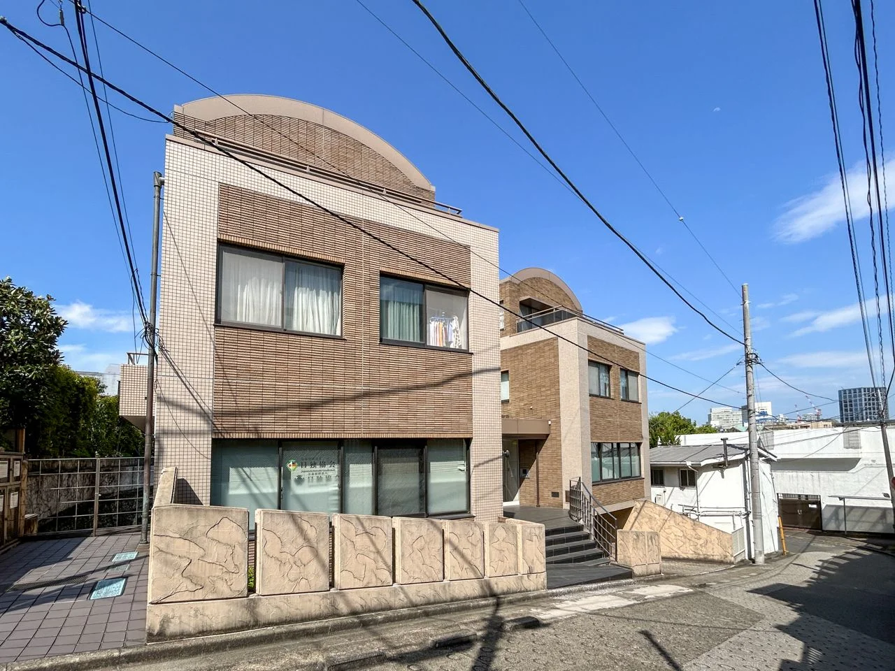 マヤ信濃町二番館ビル 1 オフィスビル外観 2