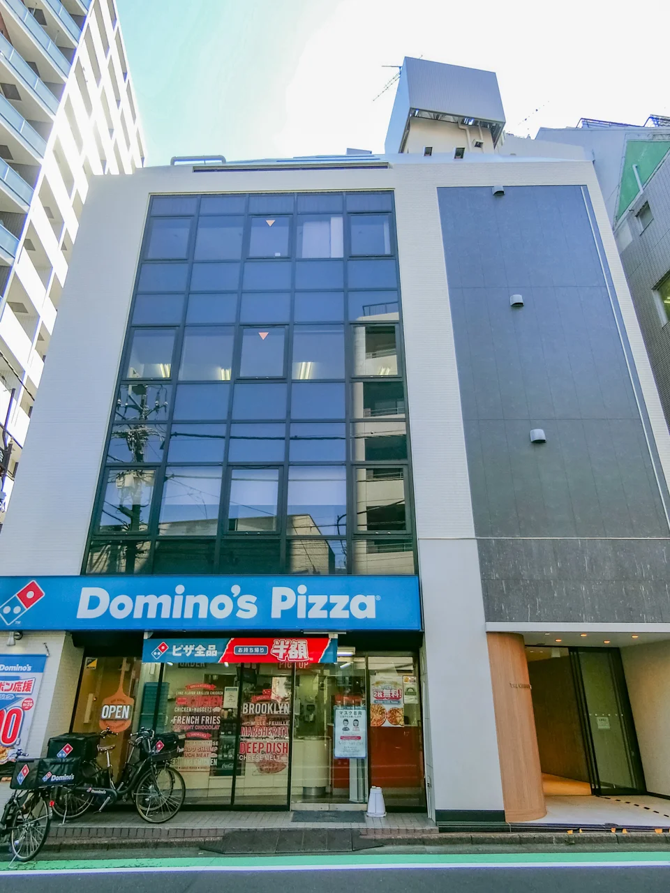 The Corner SHINJUKU 4 オフィスビル外観 2