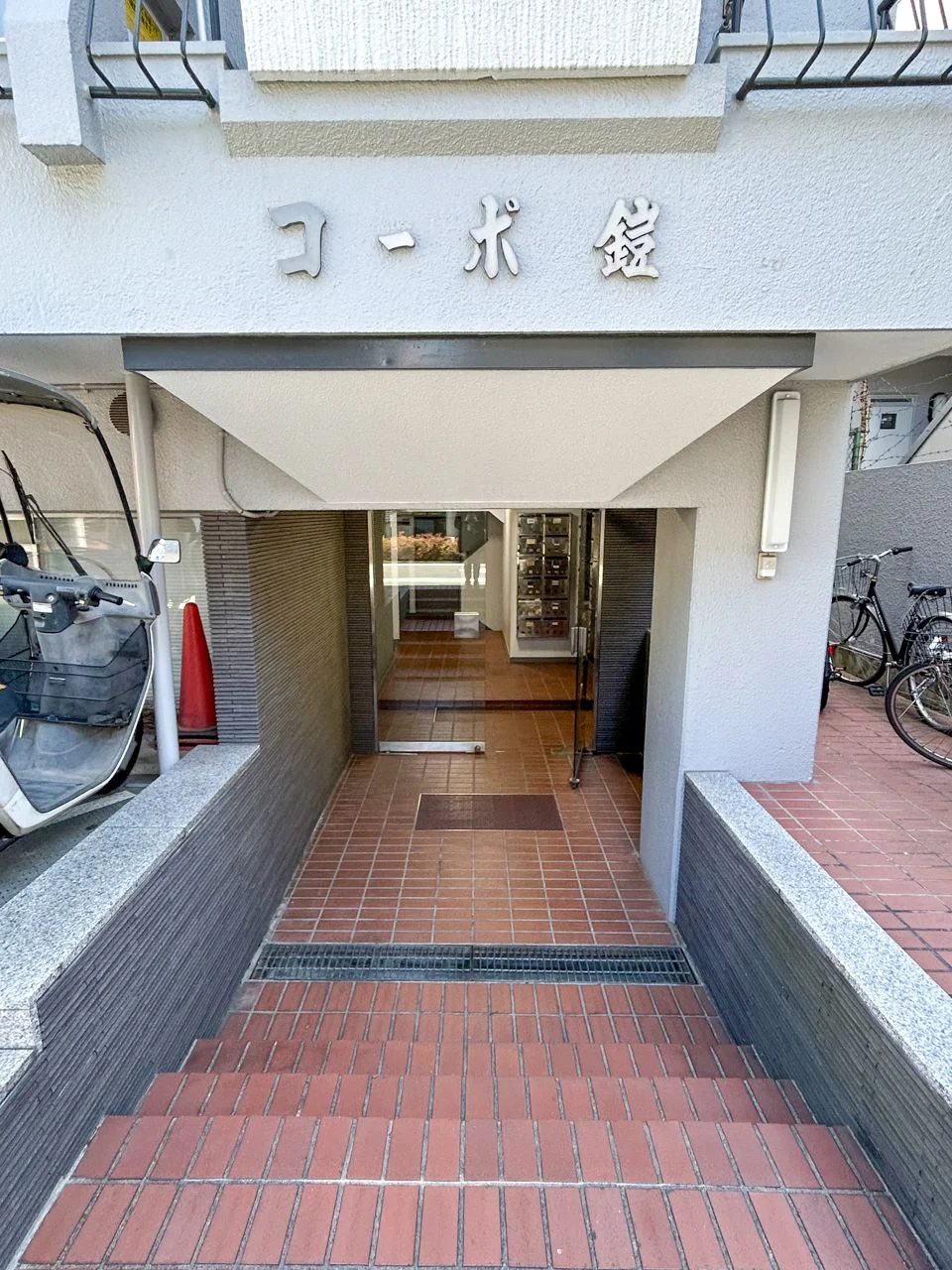 コーポ鎧 1 エントランス 3