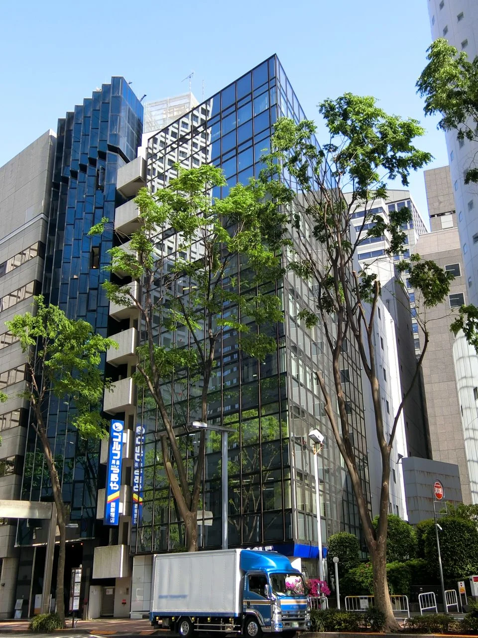立花新宿ビル 3 オフィスビル外観 2