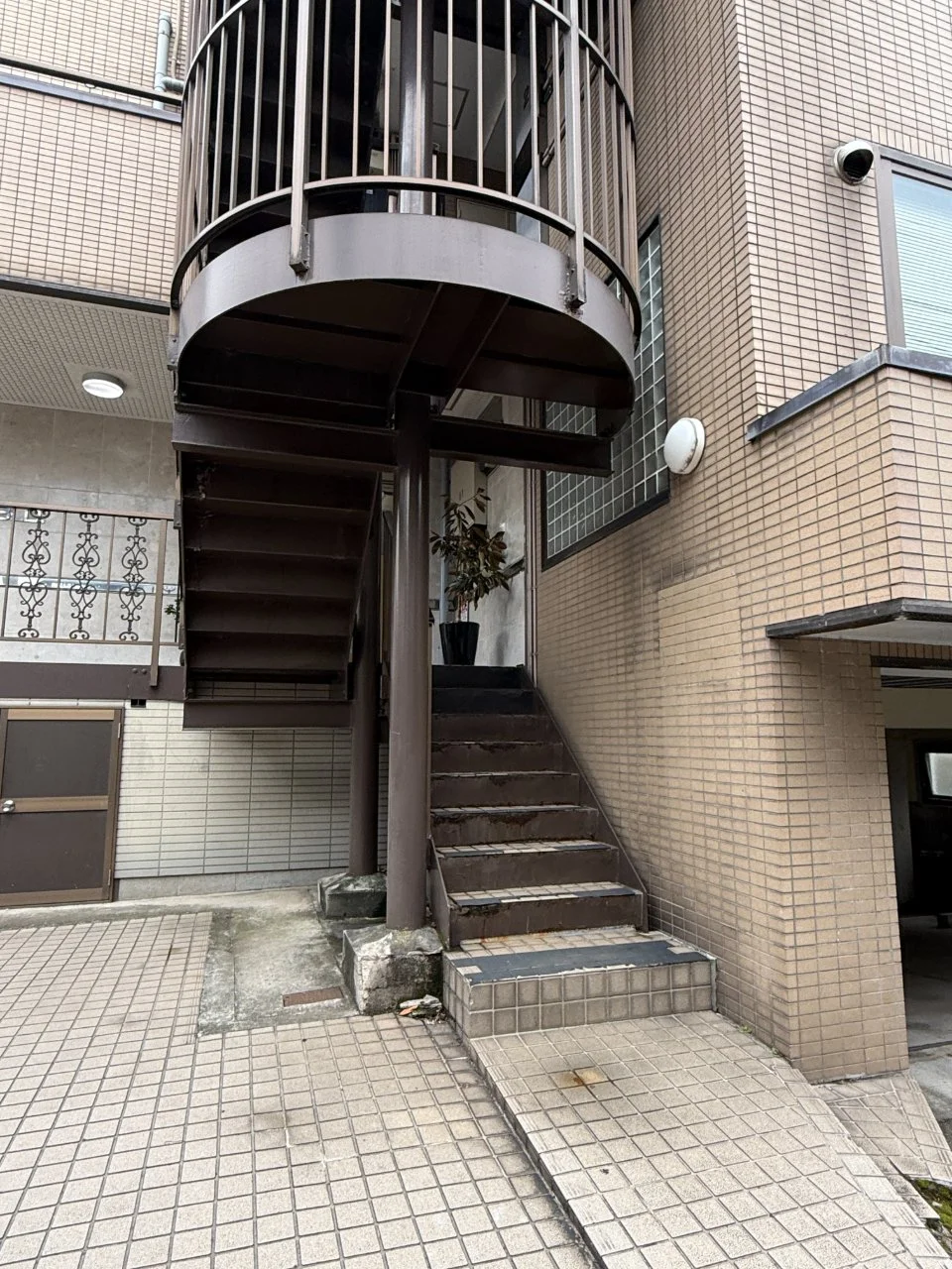 日報ビル 3 エントランス 3