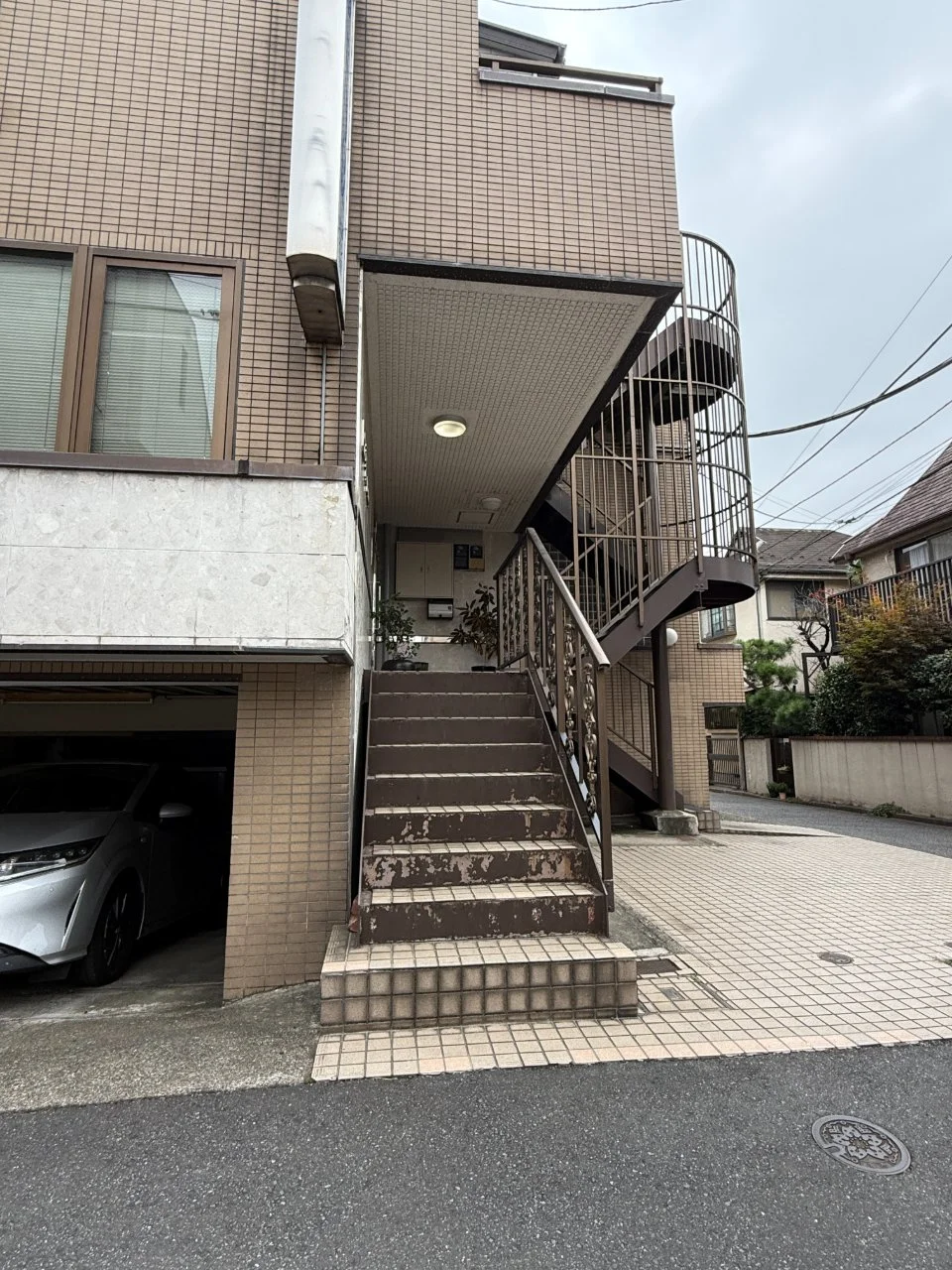 日報ビル 3 エントランス 4