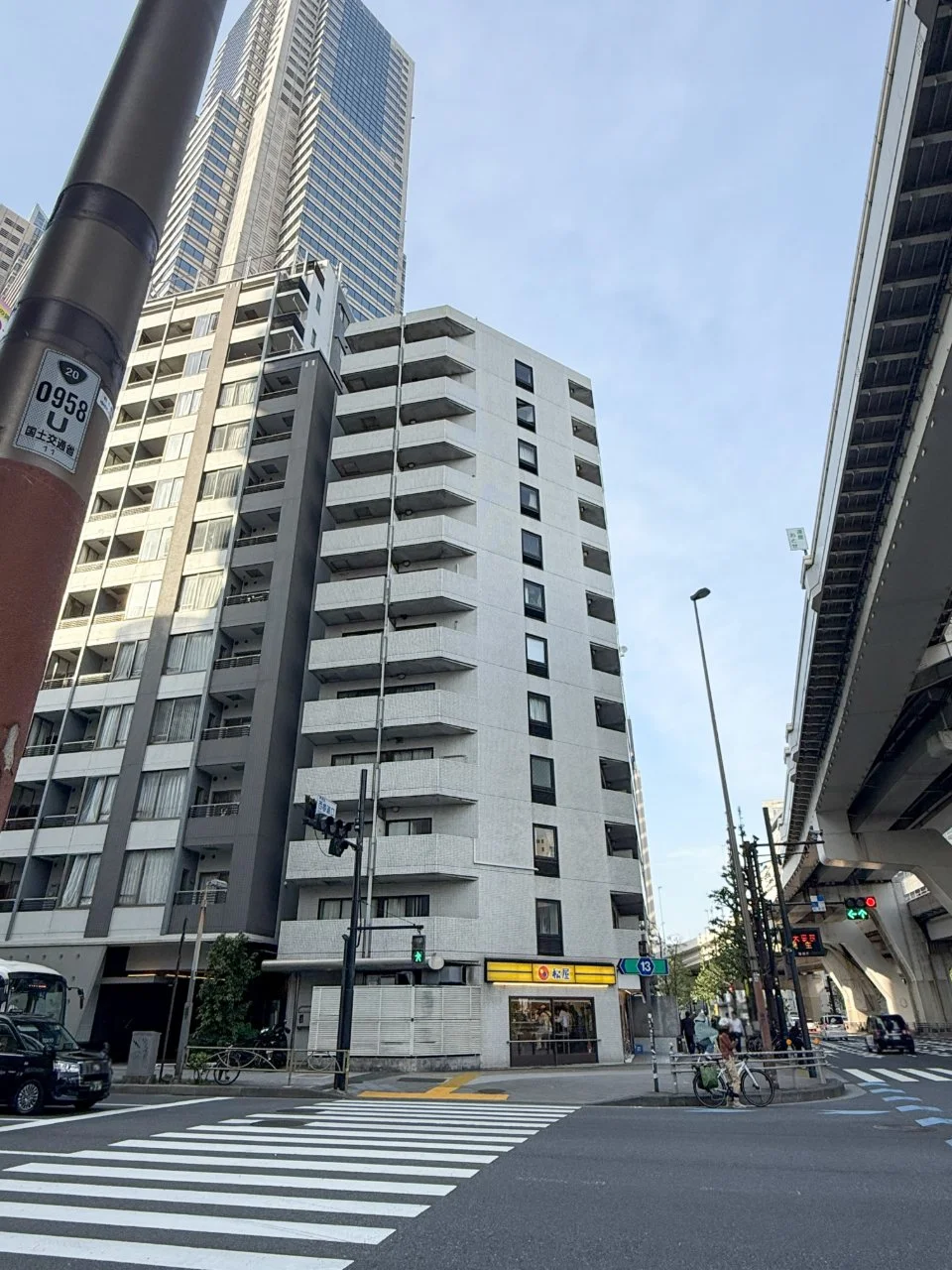 陽輪台西新宿林屋ビル 11 オフィスビル外観 1