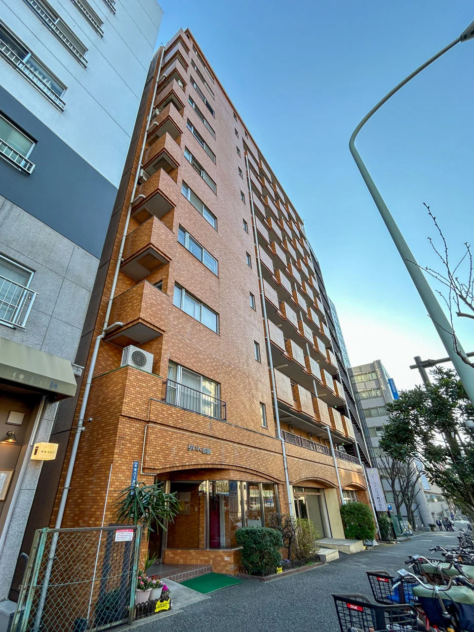 リレント新宿ビル 2 オフィスビル外観 1