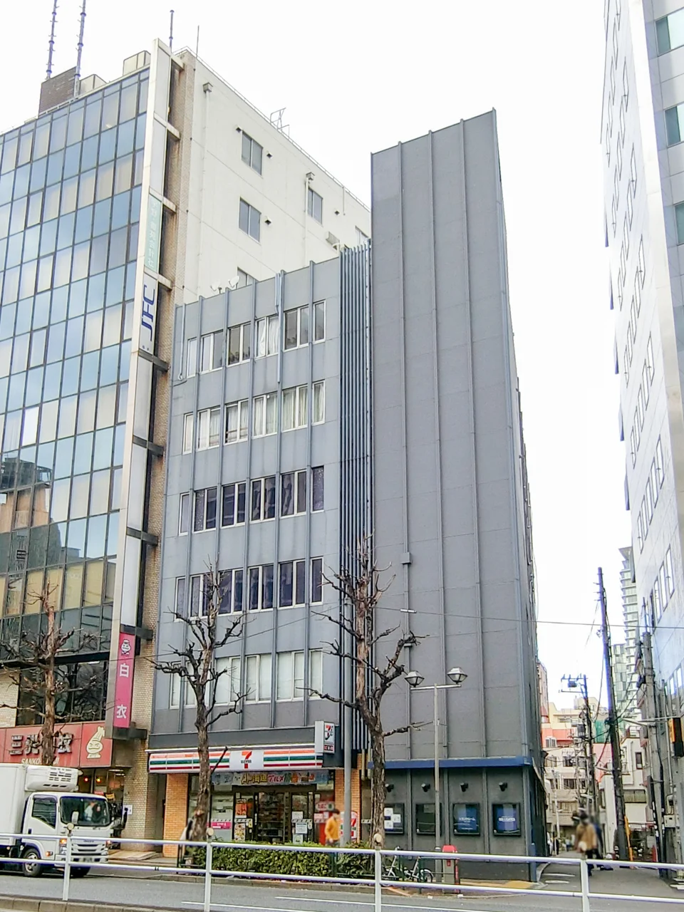 新宿岡田ビル 2 外観 1