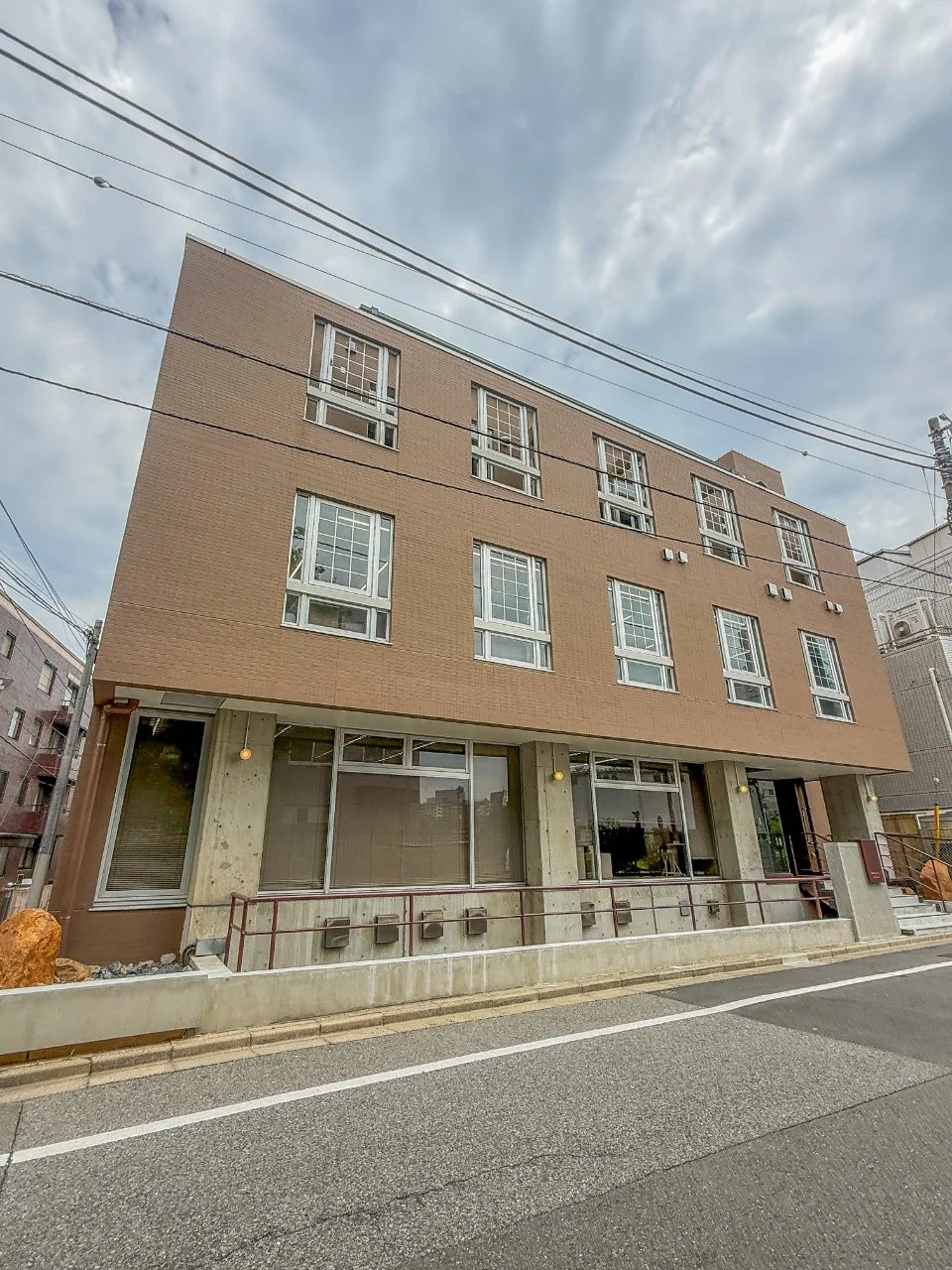 REXIED市ヶ谷左内町 3階+4階 外観 2