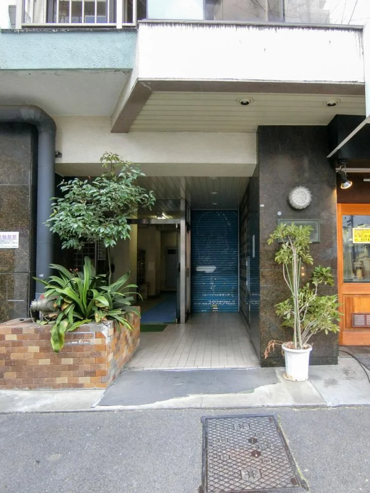 バラードハイム新宿渡辺ビル 8 ビルエントランス 5