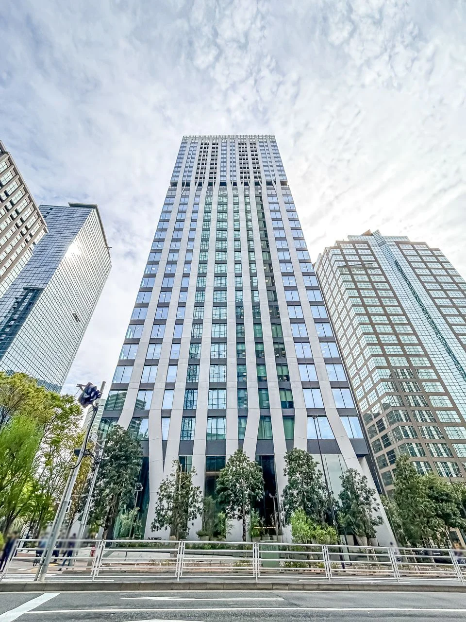 Dタワー西新宿 12 オフィスビル外観 2