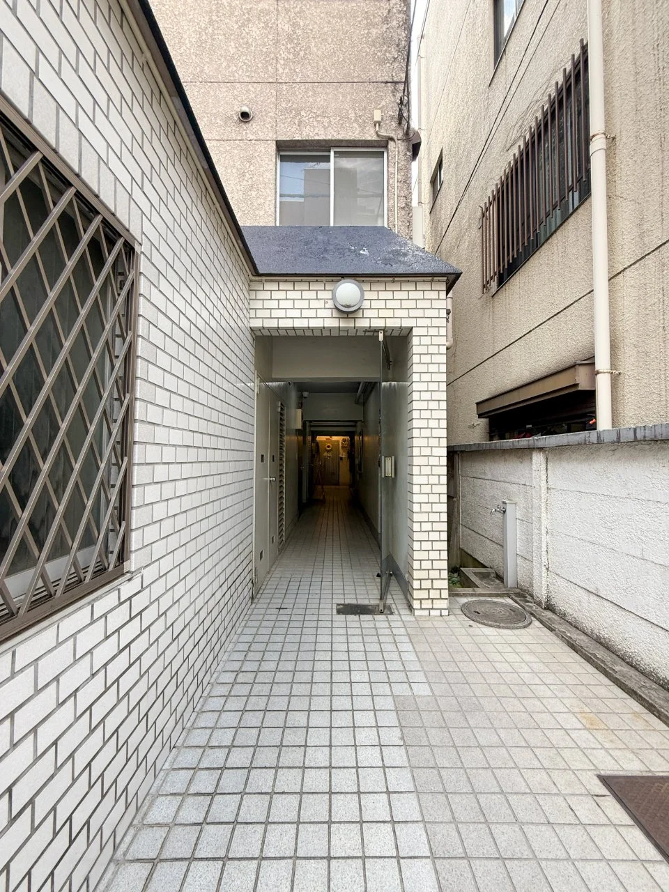 MI西新宿ビル 4 ビルエントランス 3