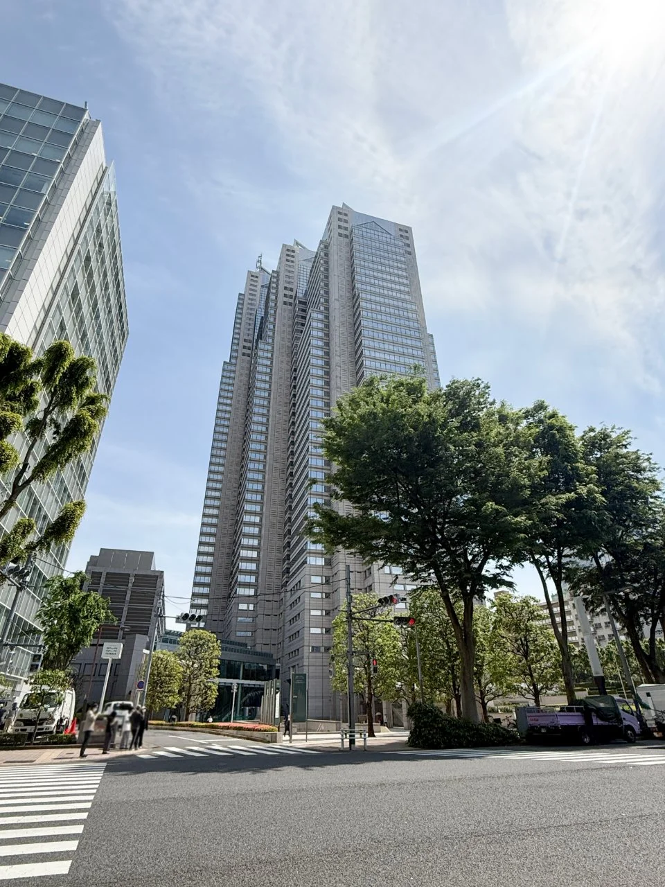 新宿パークタワー 23 オフィスビル外観 2
