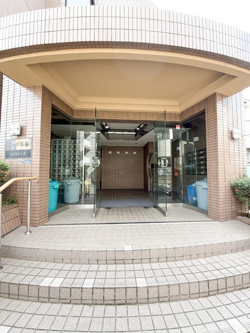 コーポ塩島 1 エントランス 3