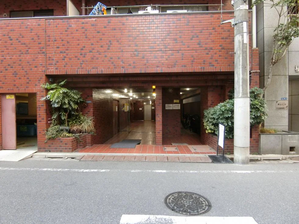 グランドメゾン新宿東 6 ビルエントランス 5