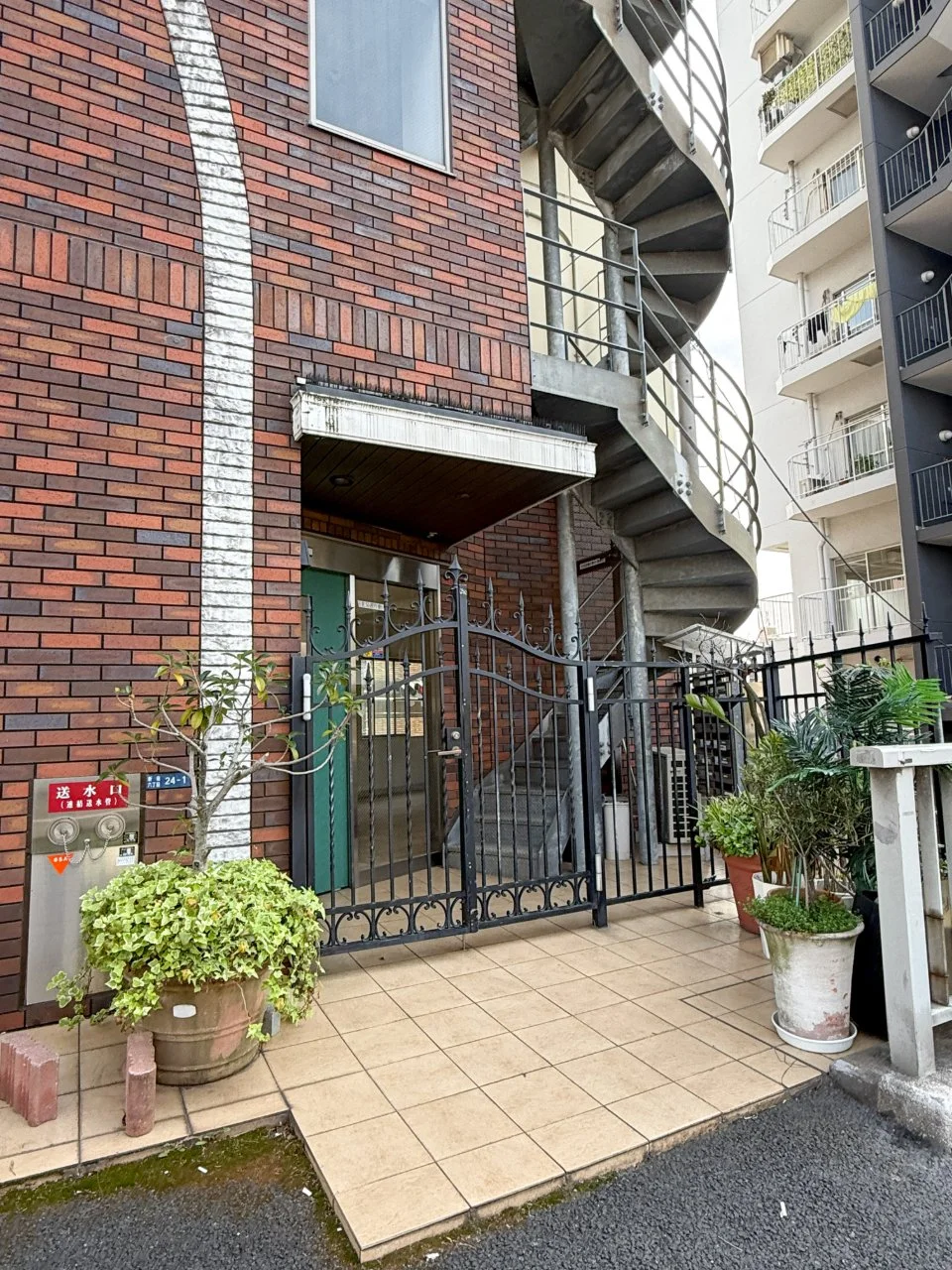 スワンレイク イン 新宿 8 エントランス 3