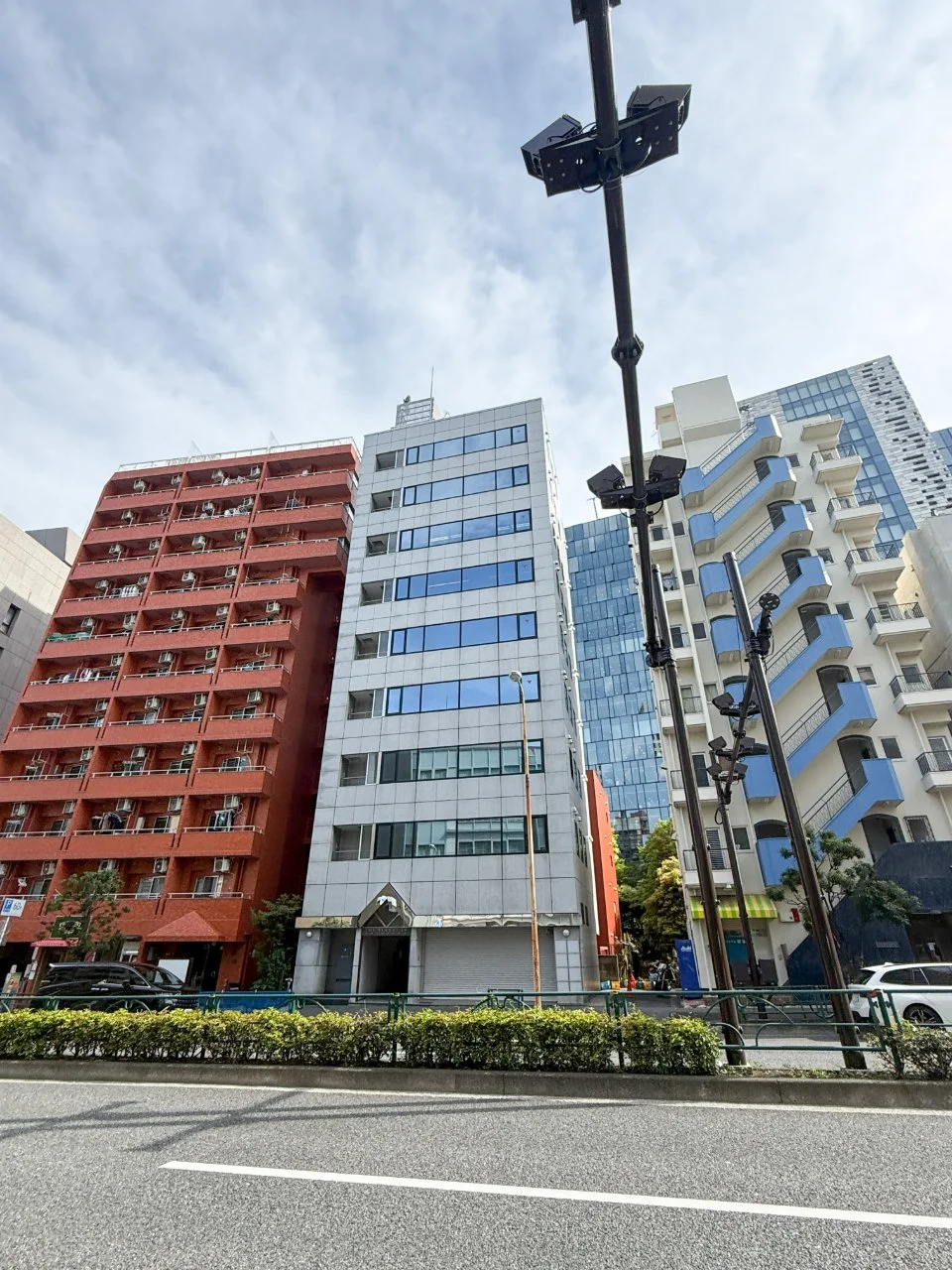 THE KINDAI 20 SHINJUKU 2 オフィスビル外観 2