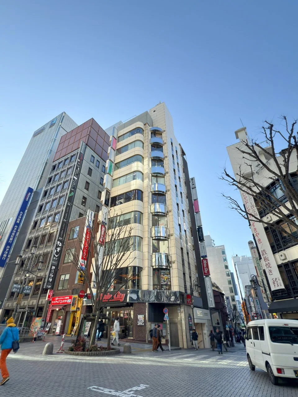 新宿モアビル 5 外観 1