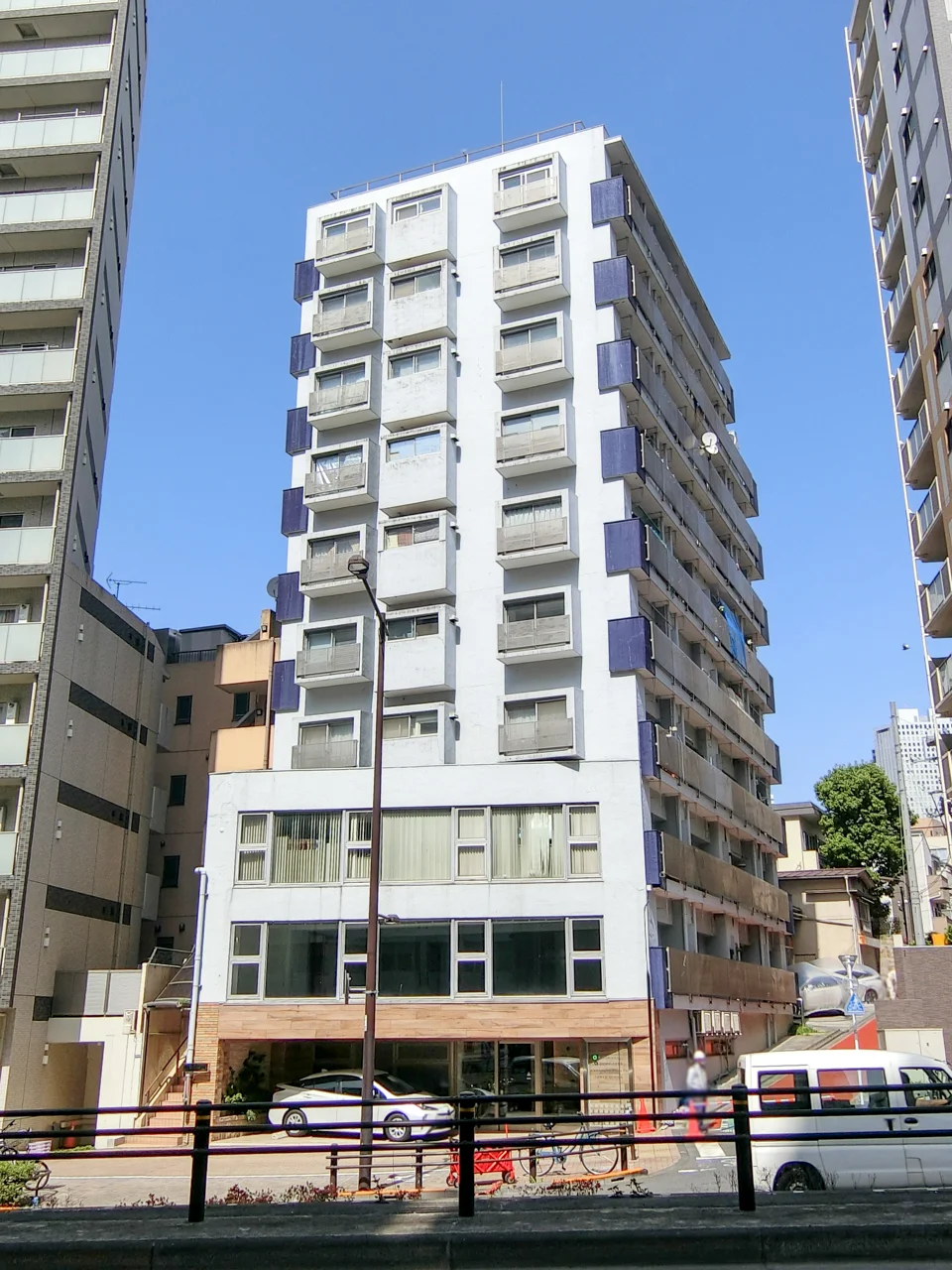 新宿ニューハウジング 2 外観 1