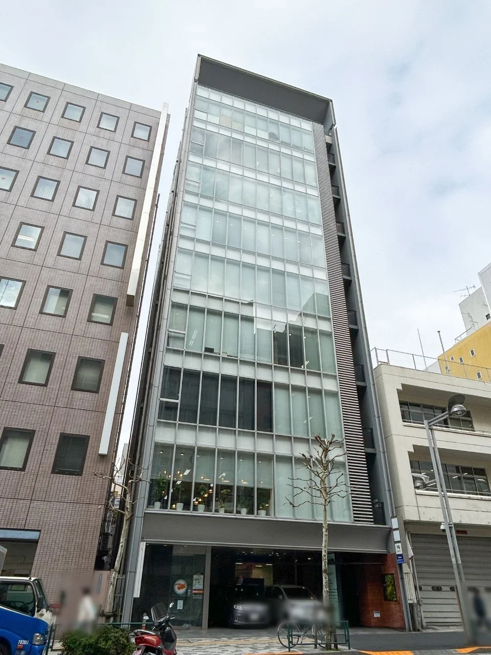 近鉄新宿御苑ビル 6 オフィスビル外観 1