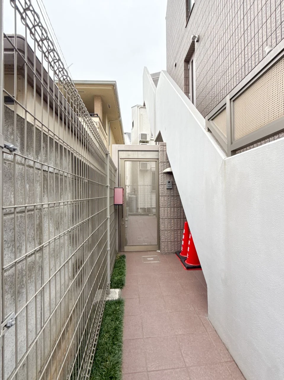 Asahi Bldg. 1階から3階1棟貸し エントランス 3