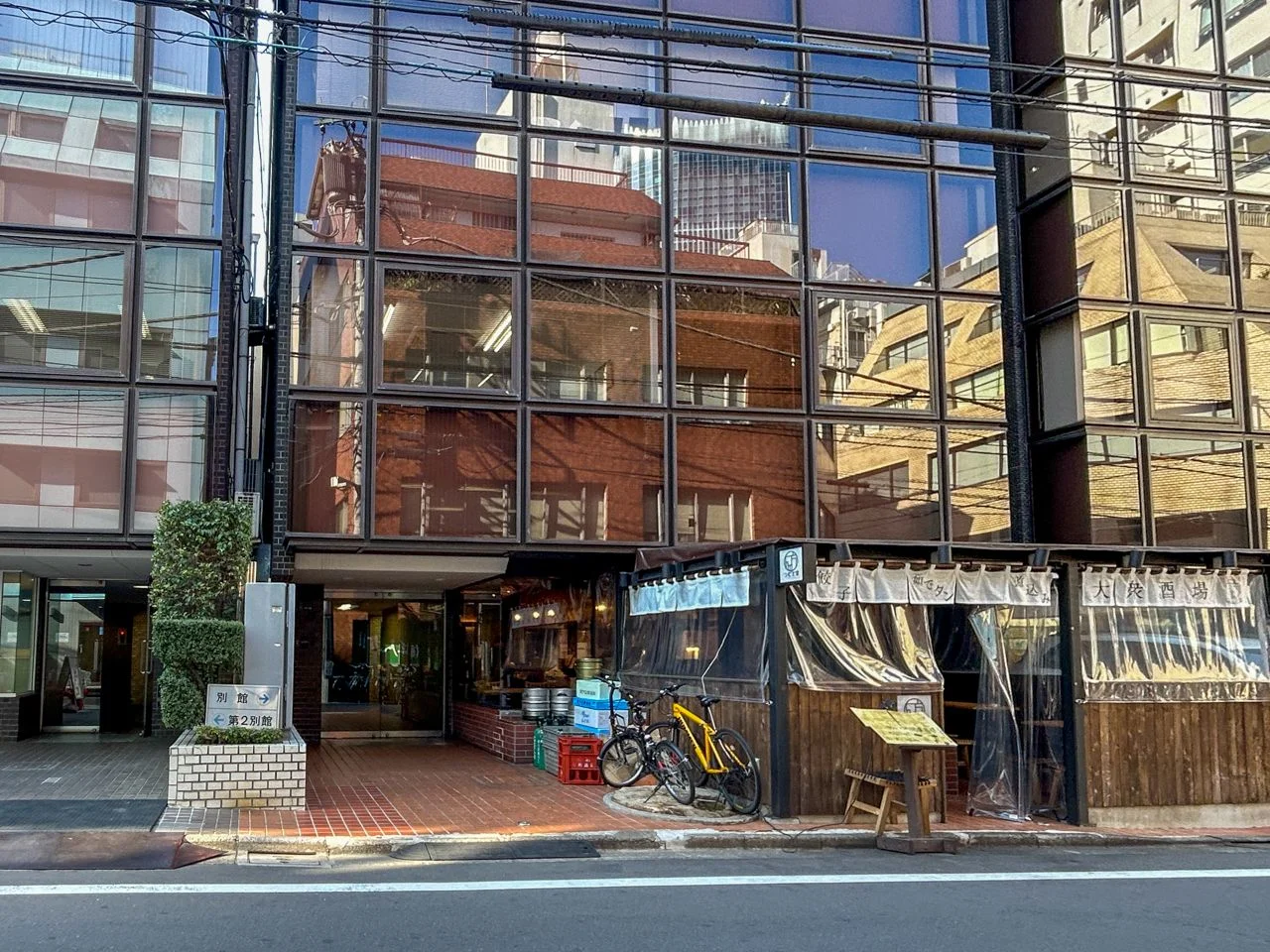 新宿税理士ビル別館 3 ビルエントランス 5
