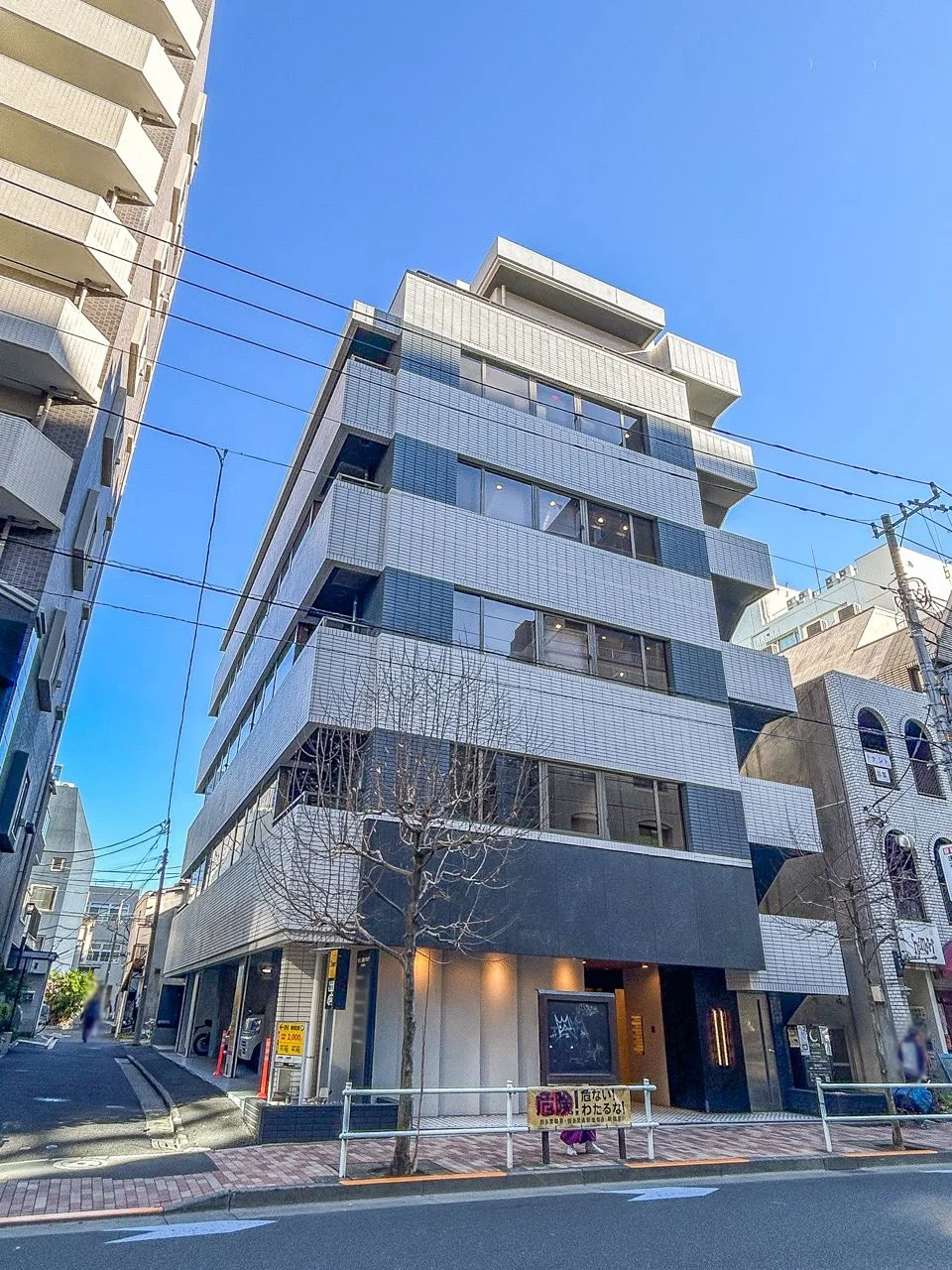 四谷三栄町スクエア 2 オフィスビル外観 1