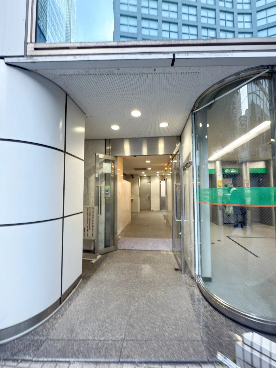 新宿南口ビル 2 エントランス 3